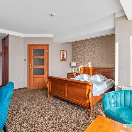 Hotel Diament Vacanza Katowice - Siemianowice Сємяновіце-Шльонськє Екстер'єр фото