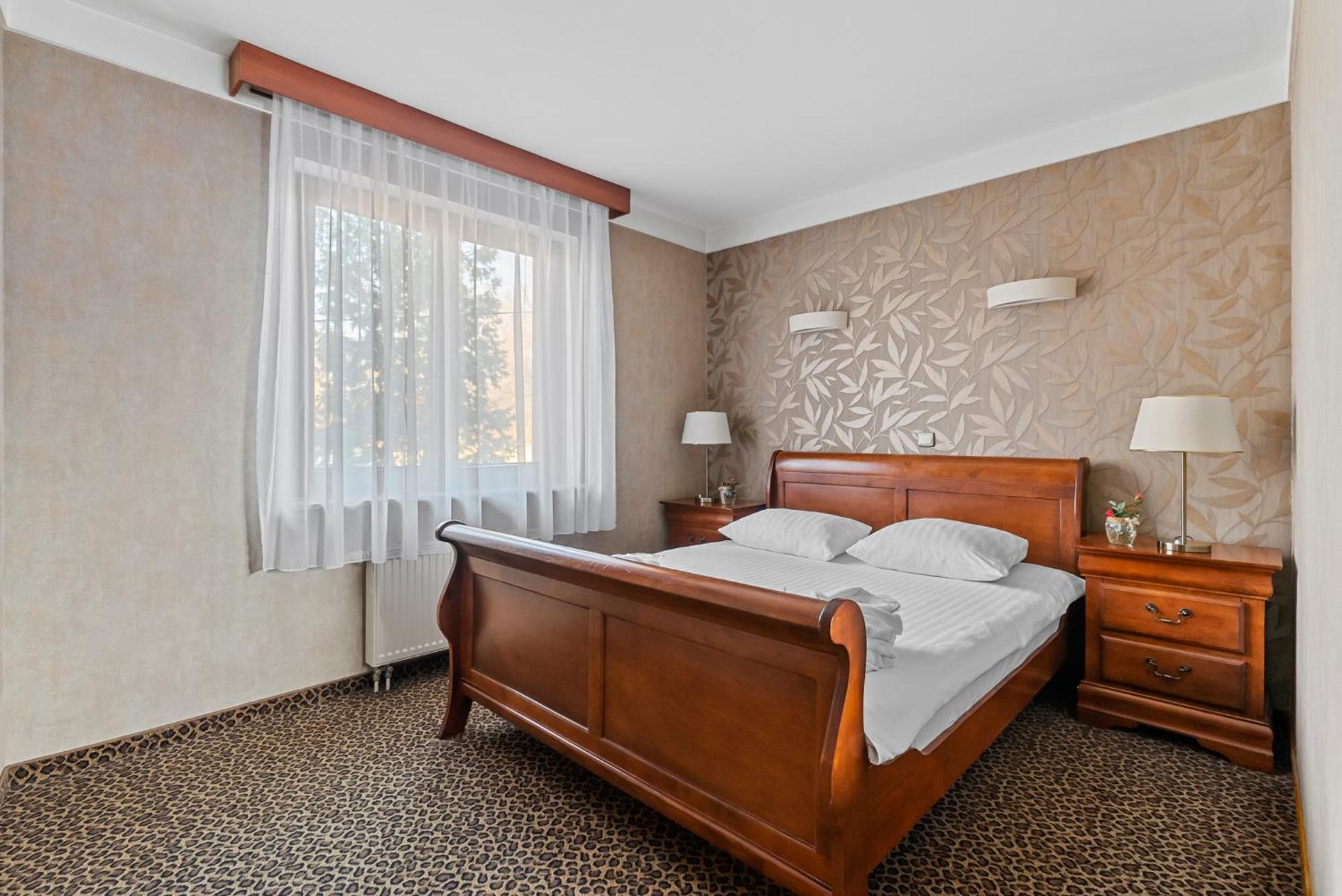 Hotel Diament Vacanza Katowice - Siemianowice Сємяновіце-Шльонськє Екстер'єр фото