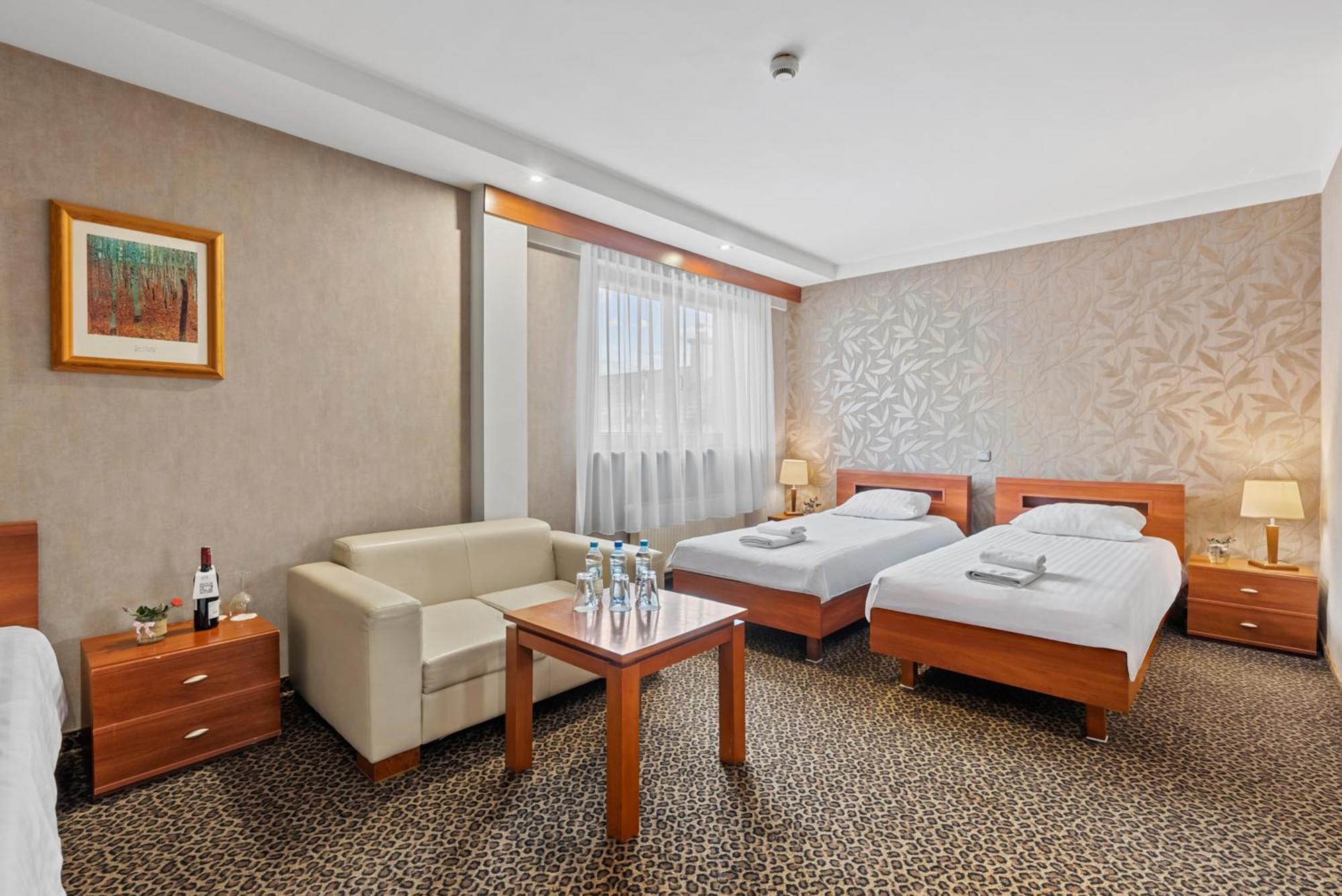 Hotel Diament Vacanza Katowice - Siemianowice Сємяновіце-Шльонськє Екстер'єр фото