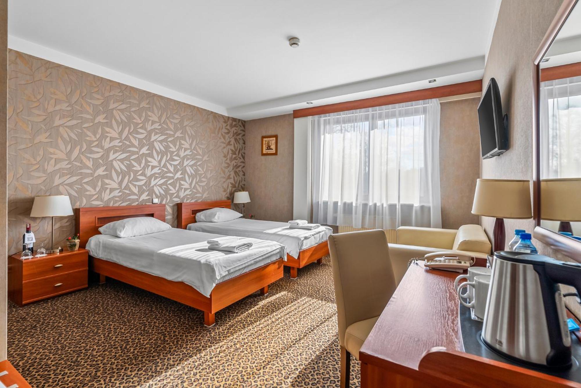 Hotel Diament Vacanza Katowice - Siemianowice Сємяновіце-Шльонськє Екстер'єр фото