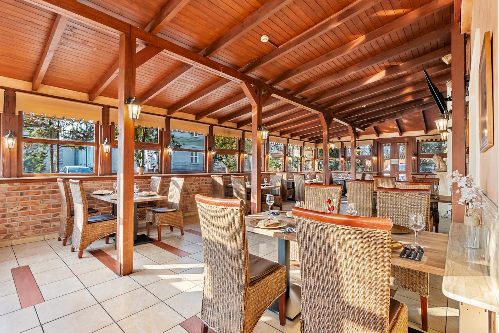 Hotel Diament Vacanza Katowice - Siemianowice Сємяновіце-Шльонськє Екстер'єр фото