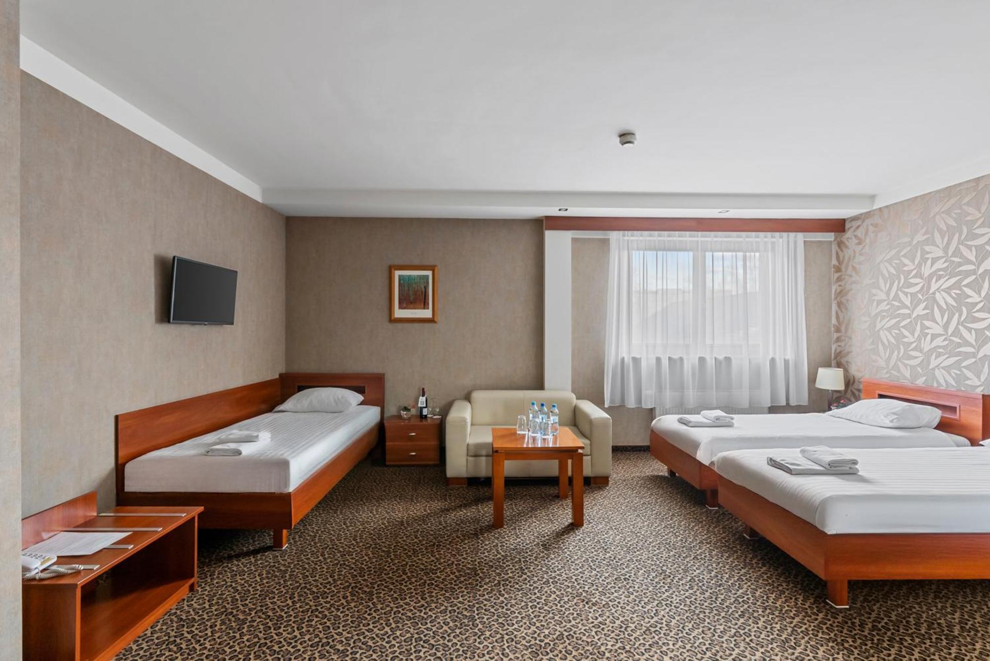 Hotel Diament Vacanza Katowice - Siemianowice Сємяновіце-Шльонськє Екстер'єр фото